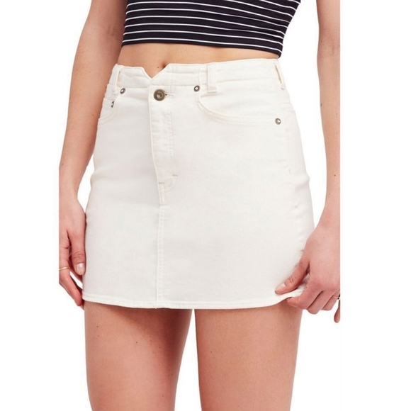 FREE PeopleWe The Free White Denim Shes ALL that Mini Skirt Size 31 - Picture 6 of 8